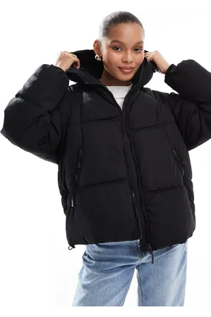 Pull&Bear – Wattierte Pufferjacke in mit Kapuze