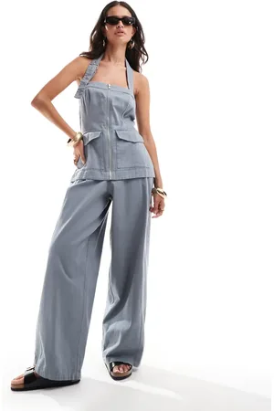 ASOS –Utility-Jumpsuit aus Twill in mit Neckholder-Träger