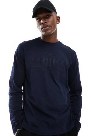 GANT – Langärmliges T-Shirt in mit geprägtem, farblich abgestimmtem Schild-Logo