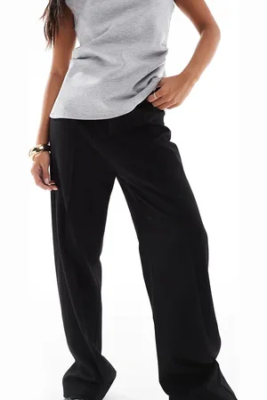 Pull&Bear Petite – Elegante Hose in mit geradem Schnitt und Ziernaht vorne