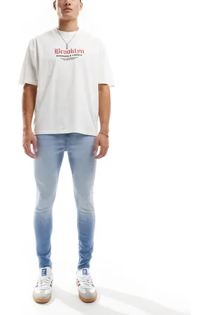 ASOS – Jeans aus Power-Stretch in heller Waschung