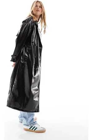 ASOS – Hochglänzender Trenchcoat in schwarzer Lederoptik mit Kontrastnaht