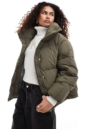 Calvin Klein – Locker geschnittene Pufferjacke in