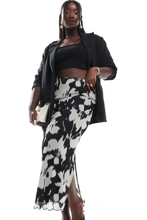 New Look New Look Curve – Netzstoff-Midirock in Schwarz mit verschwommenem Blumenmuster