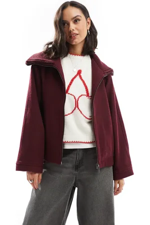 ASOS – Kurzmantel in Burgunderrot mit Strickkragen