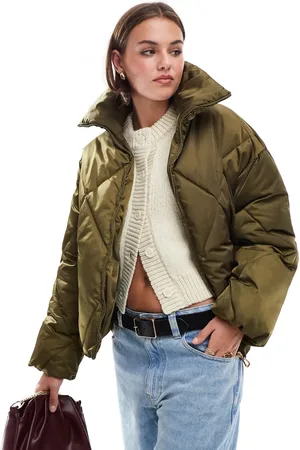 ONLY – Gesteppte Satin-Jacke in Dunkelgrün