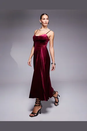 Jaded Rose – Midaxi-Kleid aus Samt in Ochsenblutrot mit abfallender Taille