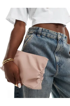 ASOS – Clutch in Rosé mit Reißverschluss oben und geraffter Seitenpartie