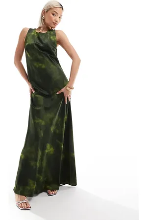 VERO MODA – Aware – Maxikleid aus Satin in mit abstraktem Print