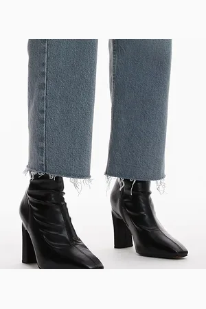 Topshop – Orry – Spitze Stiefel in mit hohem Absatz, breite Passform