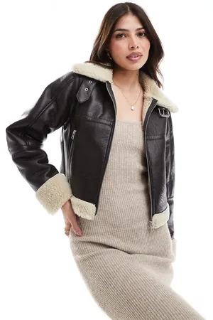 Pull&Bear – Schokobraune Fliegerjacke mit Besatz aus Lammfellimitat