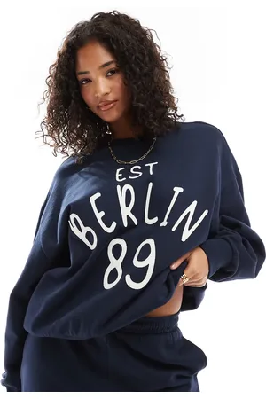 ASOS – Sweatshirt in mit „Berlin“-Applikation