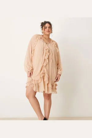 ASOS ASOS DESIGN Curve – Minikleid aus Dobby-Chiffon in Pfirsich mit Rüschen und Blousonärmeln