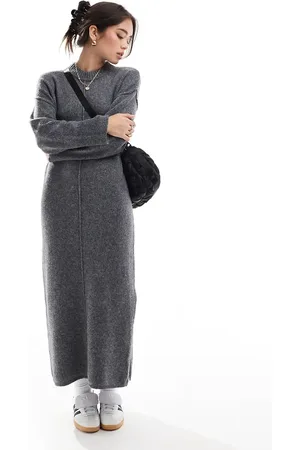 ASOS – Wadenlanges Strickkleid in Anthrazit mit Ziernaht auf der Vorderseite