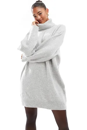 Stradivarius – Mini-Strickkleid in mit Rollkragen