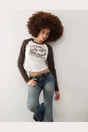 Reclaimed – Langärmliges Raglan-Shirt in Creme und Braun mit Pferdegrafik