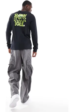Nike – Slow Your Sole – Langärmliges Shirt in mit „Slow Your Sole“-Grafikprint
