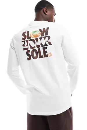 Nike – Slow Your Sole – Langärmliges Shirt in mit „Slow Your Sole“-Grafikprint