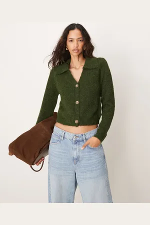 JDY – Strickjacke in Dunkelgrün mit Polokragen