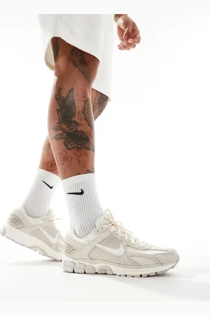 Nike – Zoom Vomero 5 – Unisex-Sneaker in Cremeweiß