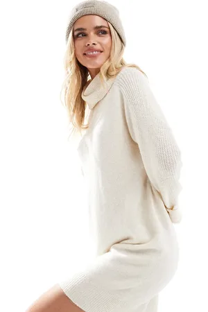 VERO MODA – Mini-Strickkleid in meliertem Cremeweiß mit Rollkragen