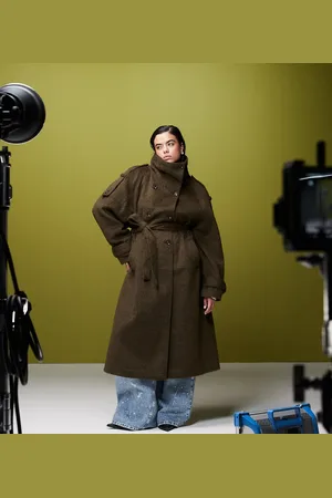 ASOS ASOS DESIGN Curve – Angerauter Trenchcoat in Khaki mit Stehkragen