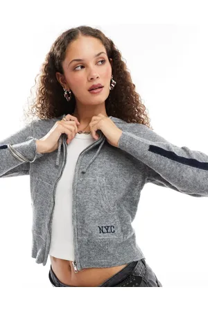 Daisy Street – Eng anliegender Kapuzenpullover im Stil der 90er in mit marineblauen Streifen