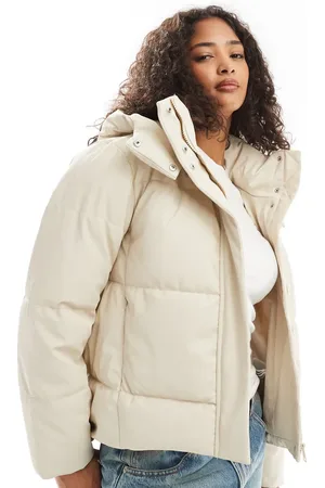 VERO MODA – Kurze wattierte Jacke in Haferbeige mit Beschichtung