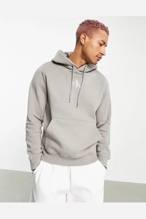 Calvin Klein – New Iconic Essential – Kapuzenpullover mit Logo in Stein