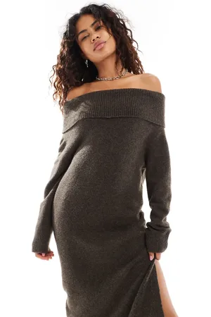 Weekday – Malena – Maxi-Strickkleid in meliertem mit Carmen-Ausschnitt und Seitenschlitz, exklusiv bei ASOS