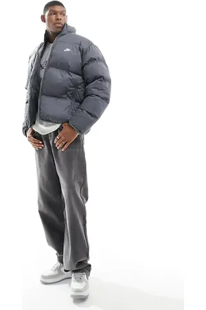Nike – Club – Pufferjacke in Dunkelgrau