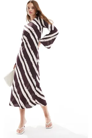 New Look – Langärmliges Midikleid in gestreiftem mit Rundhalsausschnitt