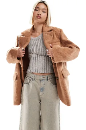 Native Youth – Angeraute Blazer-Jacke in Kamelbraun mit Oversize-Schnitt