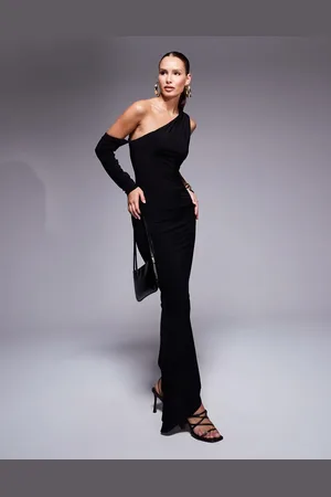 ASOS – Asymmetrisches Maxikleid in mit One-Shoulder-Design