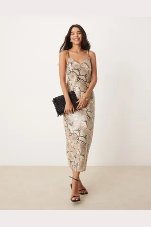 Forever New – Verziertes Pailletten-Maxikleid mit Schlangenmuster