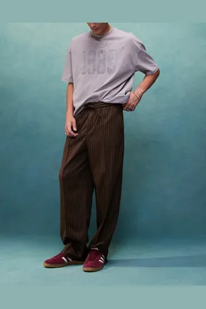 ASOS In – Elegante Jogginghose zum Hineínschlüpfen in mit Nadelstreifen und weitem Schnitt