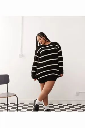 Noisy May – Locker sitzendes Strickkleid in mit cremefarbenen Streifen