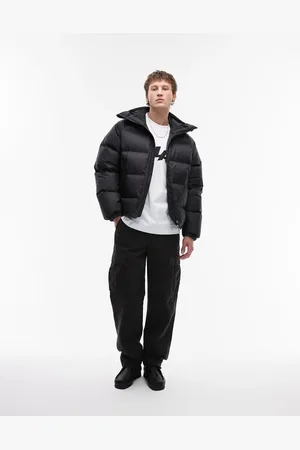 ARKET – Sportive Daunenjacke in mit Kapuze