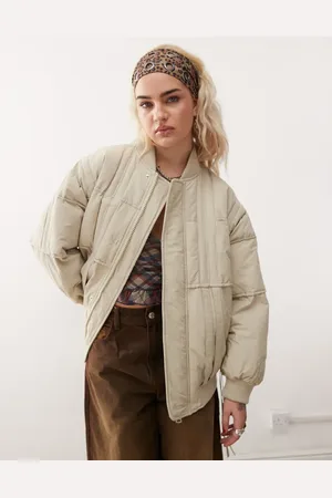 COLLUSION – Oversize-Bomberjacke in Ecru mit Markenzeichen