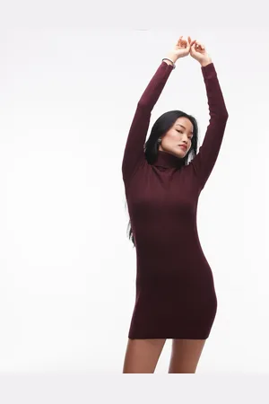 MANGO – Hochgeschlossenes Mini-Strickkleid in Dunkelrot