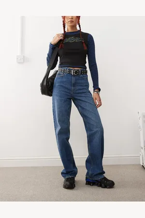 Dr Denim Dr. Denim – Echo – Regulär und gerade geschnittene Jeans in mittelblauer Stone-Waschung in Sprühoptik