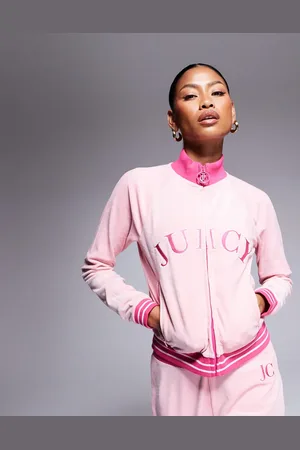 Juicy Couture – Hochgeschlossenes College-Sweatshirt aus Velours in Babyrosa mit durchgehendem Reißverschluss