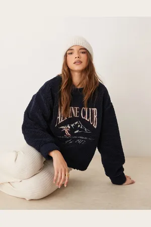 ASOS – Ski Club – Oversize-Sweatshirt aus Teddyfell in