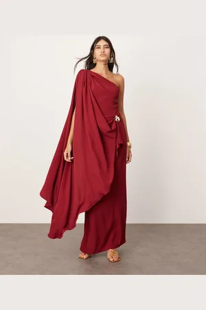 ASOS – Drapiertes Maxikleid in Burgunderrot mit One-Shoulder-Träger und goldenem Besatz