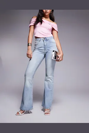 River Island – Schlagjeans in hellblauer Waschung