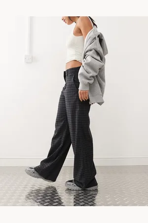 Weekday – Dylan – Karierte Hose in und Grau mit weitem Bein