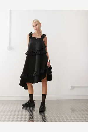 COLLUSION – Satin-Hängerkleid in mit Rüschen