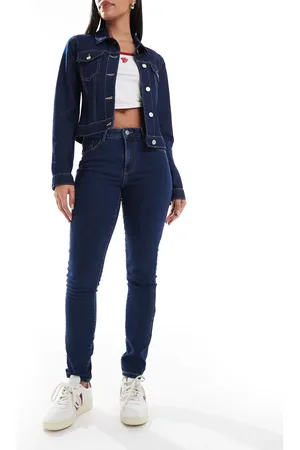 VERO MODA – Elly – Enge Jeans in Mittelblau mit mittelhohem Bund