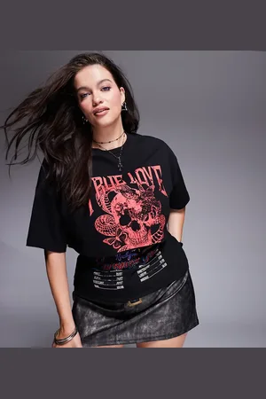 ASOS ASOS DESIGN Curve – Doppellagiges T-Shirt in Schwarz mit Rockgrafik und Korsett-Detail in der Taille