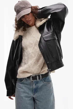 Topshop – Bauschige Kunstleder-Jacke in mit abnehmbarem Teddyfellkragen